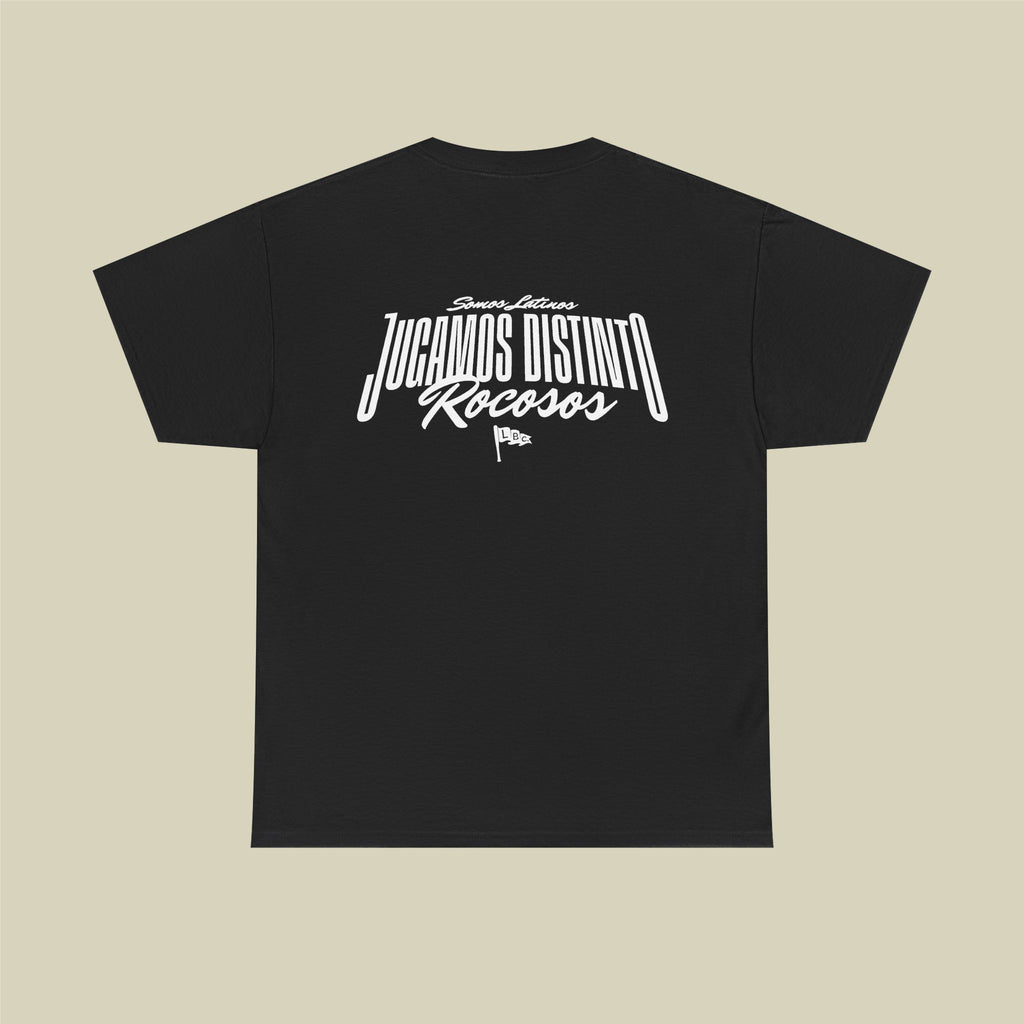 Camiseta Jugamos Distinto × Rócosos